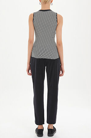 Siyah Beyaz Kolsuz örme bluz 18572 | 38