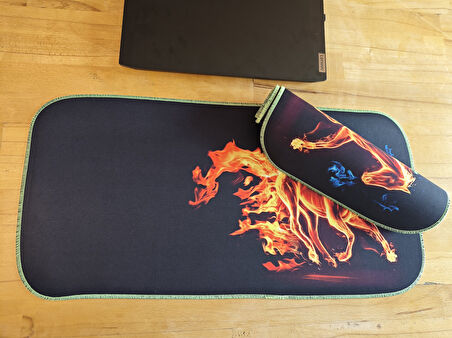 SGE TEKNOLOJİ 70X30 CM FOSFORLU DİKİŞ AT HORSE KAYDIRMAZ TABAN SPEED YÜZEY OYUNCU MOUSE PAD GAMİNG PAD