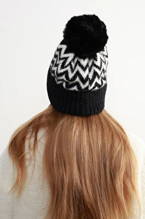 Zigzag Desenli Kadın Bere RKŞ-19 Beyaz Siyah | Standart