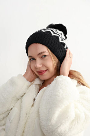 Zigzag Desenli Kadın Bere RKŞ-19 Beyaz Siyah | Standart