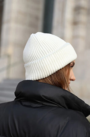 Sim Detaylı Kadın Bere RKŞ-1139 Ekru | Standart