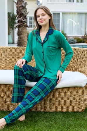 Kadın Ekose Desenli Önü Düğmeli Yumuşak Milan Kumaş Pijama Takımı 250386 Zümrüt Yeşil | M