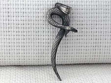 Üç Boyutlu Kara Bamba Yılan 925 Ayar Gümüş Erkek Kolye