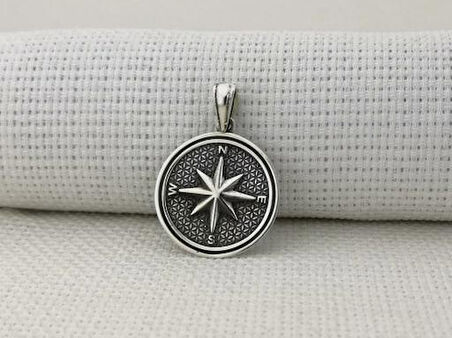 Yuvarlak Pusula Tasarılı 925 Ayar Gümüş Erkek Kolye  Ucu