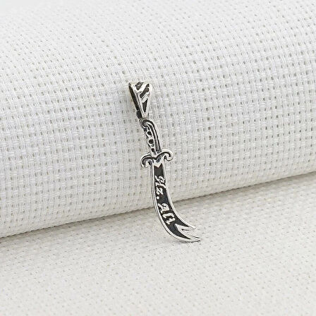 Hz Ali Yazılı Zulfikar 925 Ayar Gümüş Erkek Kolye Ucu