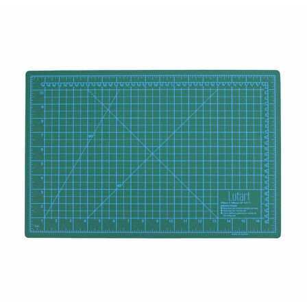 Lutart Kesim Altlığı A3 30x45 cm