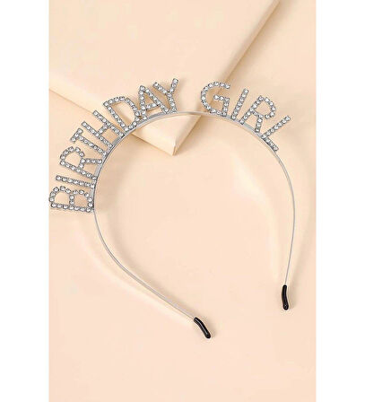Taç Metal Taşlı Birthday Girl yazılı  Gümüş renkli lüks doğum günü tacı