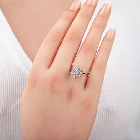 Çiçek Taşlı Baget 925 Ayar Gümüş Kadın Yüzük