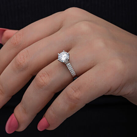 Tek Taş  925 Ayar Gümüş Kadın Yüzük