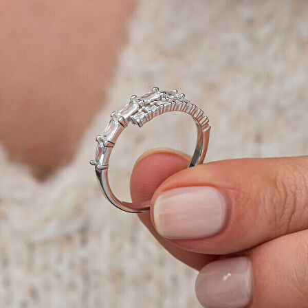 Yarım Tur Taş 925 Ayar Gümüş Kadın Yüzük