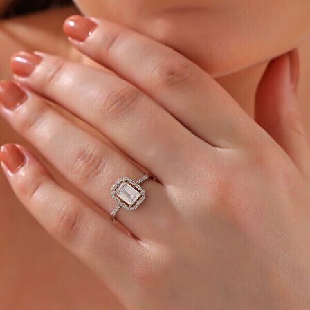 Tek Taş  Baget 925 Ayar Gümüş Kadın Yüzük