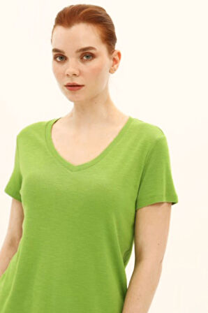 Daido Kadın V Yaka Kısa Kollu Pamuklu Basic T-Shirt 5982 Yeşil