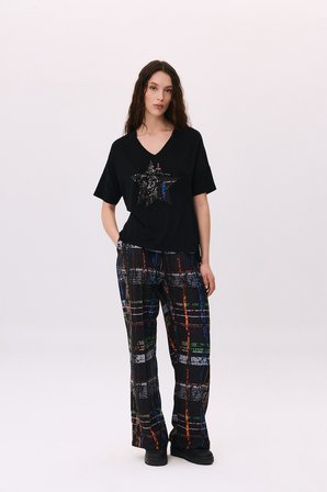 Daido Kadın V Yaka Pul Detaylı ve Desenli Kısa Kol T-Shirt 6235 Siyah