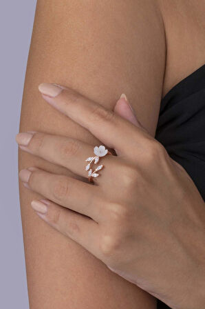 Gümüş Pazarım Yaprak Detaylı Manolya Çiçeği 925 Ayar Gümüş Kadın Yüzük