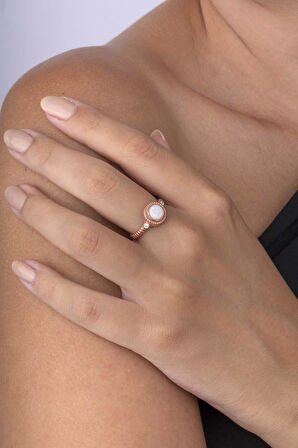 Gümüş Pazarım Beyaz Opal Taşlı Ayarlamalı 925 Ayar Gümüş Kadın Yüzük