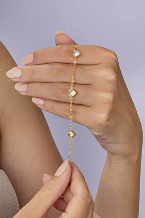 Gümüş Pazarım Beyaz Taşlı Kalp Geçişli Altın Kaplama Çelik Kadın Bileklik