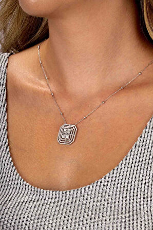 Gümüş Pazarım Baget Taşlı Emeral Kesim Pırlanta Montür Gümüş Kadın Kolye