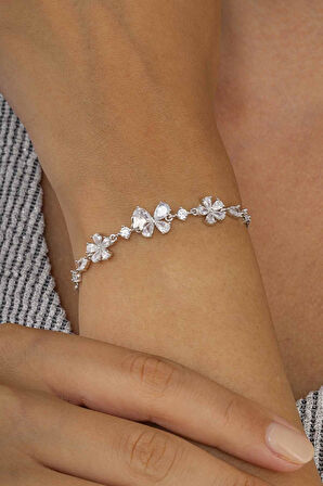 Gümüş Pazarım Yonca ve Kelebek Figürlü 925 Ayar Gümüş Kadın Bileklik