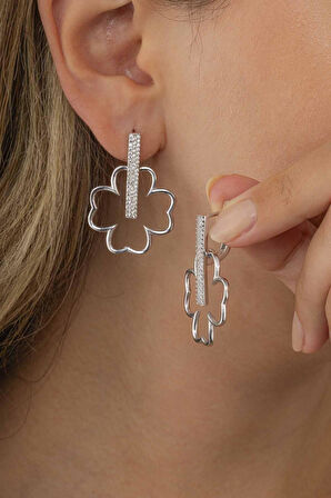 Gümüş Pazarım 4 Yapraklı Yonca Motifli 925 Ayar Gümüş J Kadın Küpe