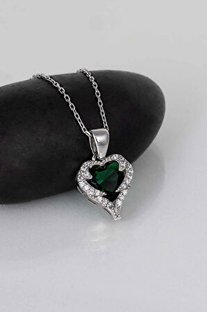 Gümüş Pazarım Özel Tasarım Yeşil Taşlı 925 Ayar Gümüş Kalp Kolye