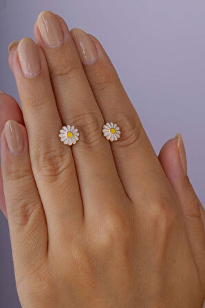 Gümüş Pazarım Mineli Papatya Motifli Gümüş Küpe