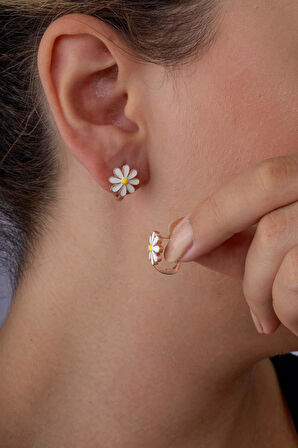 Gümüş Pazarım Mineli Papatya Motifli Gümüş J Küpe