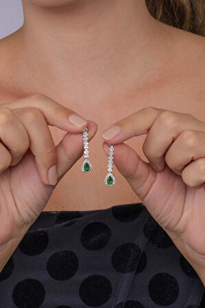 Gümüş Pazarım Zümrüt Taşlı Damla Motifli Rodyum Kaplama Gümüş Küpe