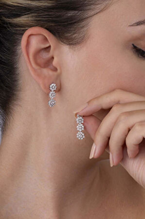 Gümüş Pazarım Papatya Montürlü Rodyum Kaplama 925 Ayar Gümüş Küpe