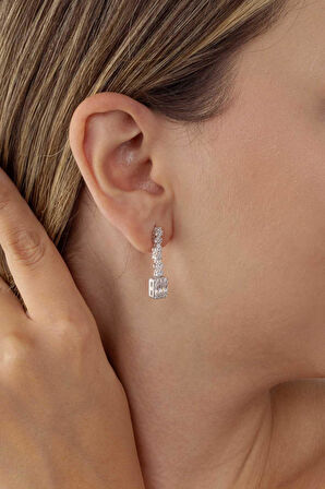 Gümüş Pazarım Baget Taşlı Rodyum Kaplama Su Yolu 925 Ayar Gümüş Küpe