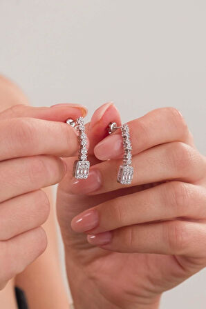 Gümüş Pazarım Baget Taşlı Rodyum Kaplama Su Yolu 925 Ayar Gümüş Küpe