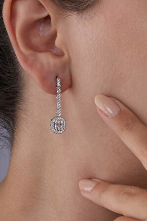 Gümüş Pazarım Baget Taşlı Rodyum Kaplama 925 Ayar Gümüş Küpe