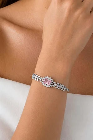 Gümüş Pazarım Prenses Serenadı Pembe Taşlı Detaylı Gümüş Bileklik