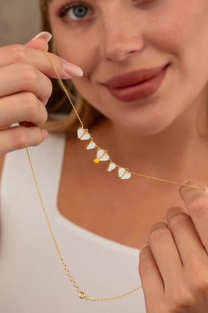 Gümüş Pazarım Açılıp Kapanır 2 Kullanımlı Papatya Gümüş Kolye Gold