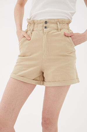 Bayan Short 23Y0542K1