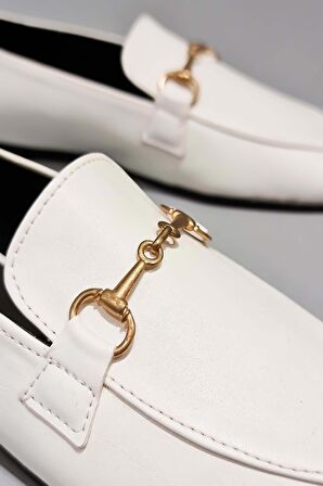 Lordi Beyaz Cilt İnce Tokalı Rugan  Günlük Babet