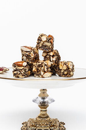 Geleneksel Konya Kenevir Helvası Özel Kutusunda Doğal Lezzet