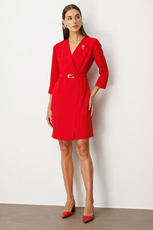 Ekol Kadın Yakası Broşlu Beli Kuşaklı Midi Elbise 4013 Kırmızı