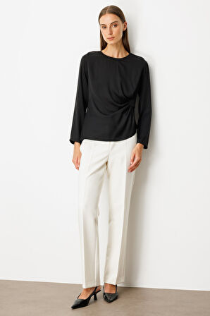 Ekol Kadın Önü Büzgülü Sıfır Yaka Bluz 3011 Siyah