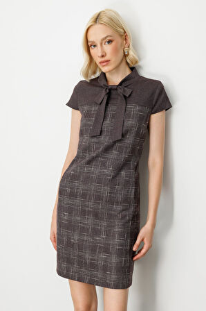 Ekol Kadın Yakası Fiyonk Detaylı Desenli Elbise 4019 Bordo