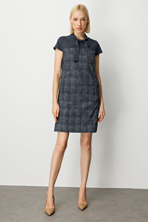 Ekol Kadın Yakası Fiyonk Detaylı Desenli Elbise 4019 Lacivert