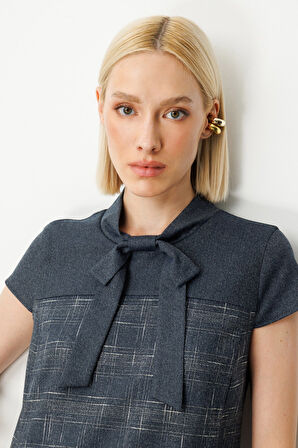 Ekol Kadın Yakası Fiyonk Detaylı Desenli Elbise 4019 Lacivert