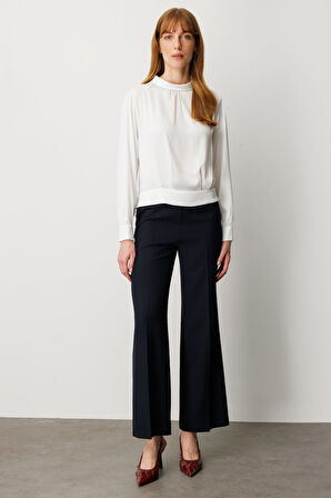 Ekol Kadın Sırtı Dantelli Yırtmaç Detaylı Bluz 3025 Ekru