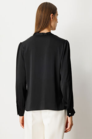 Ekol Kadın Kolye Aksesuarlı V Yaka Bluz 3013 Siyah