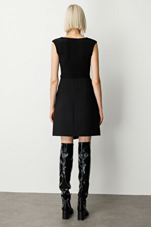 Ekol Kadın Asimetrik Kesim Süs Düğmeli Mini Etek 2007 Siyah