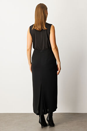 Ekol Kadın Büyük Beden Arkası Yırtmaç Görünümlü Krep Etek 2033 Siyah