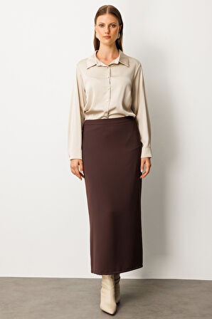 Ekol Kadın Büyük Beden Arkası Yırtmaç Görünümlü Krep Etek 2033 Kahverengi