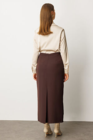 Ekol Kadın Büyük Beden Arkası Yırtmaç Görünümlü Krep Etek 2033 Kahverengi