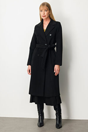 Ekol Beli Kuşaklı Kruvaze Yaka Kaban 