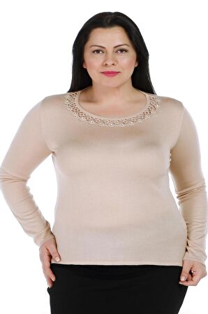 Yaka El Işi Işlemeli Kristal Taşlı Bluz