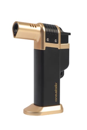 Conquistador Tek Torch Pürmüz Gold Siyah Masa Tipi Plastik Puro Çakmağı CNQ-039